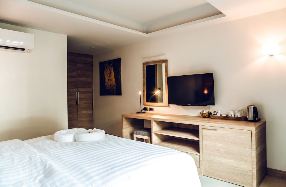 15 Palms Beach Resort Standard Room