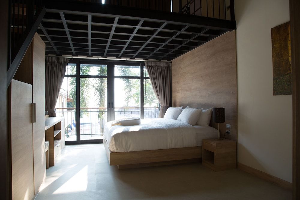 undefined 15 Palms Beach Resort 3