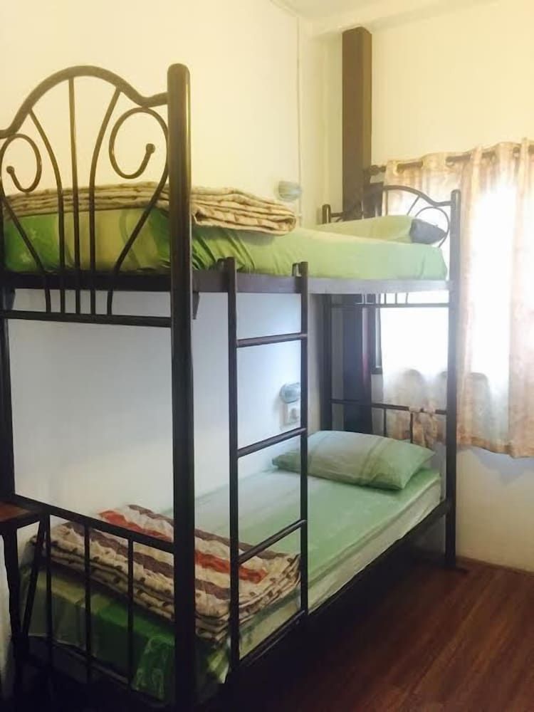 Mini Twin Room (Bunk Bed) - Shared Bathroom