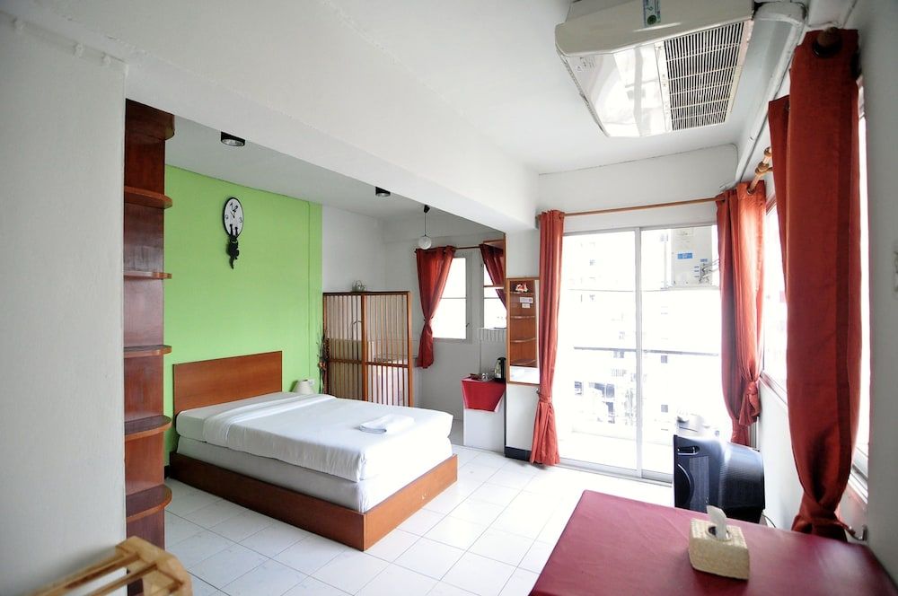 undefined The Living Room Serviced Apartment 5