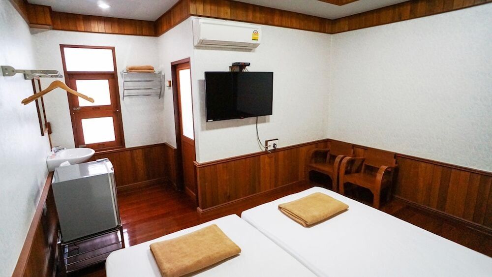 Baan Siriporn Resort Small Twin Room 2