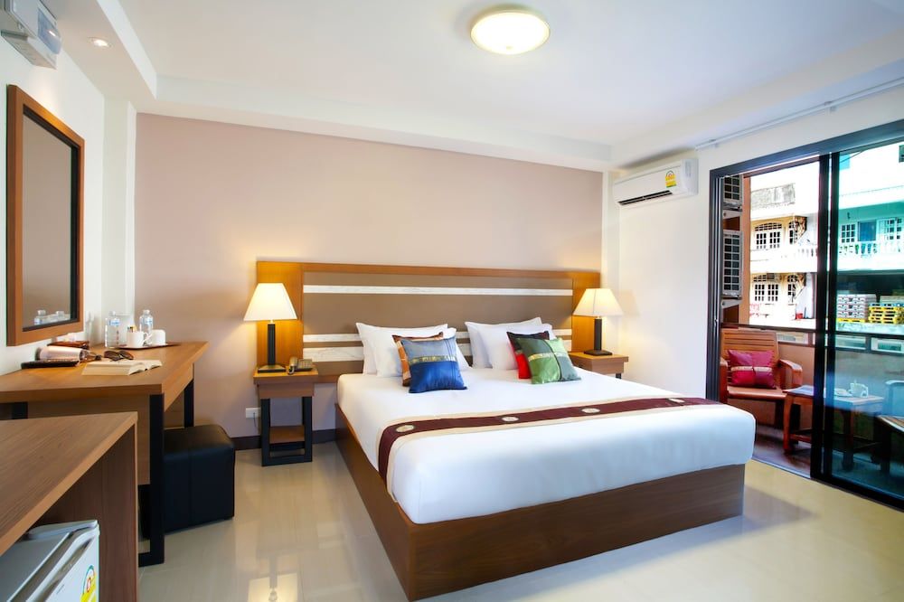 undefined Patong V Hotel 4