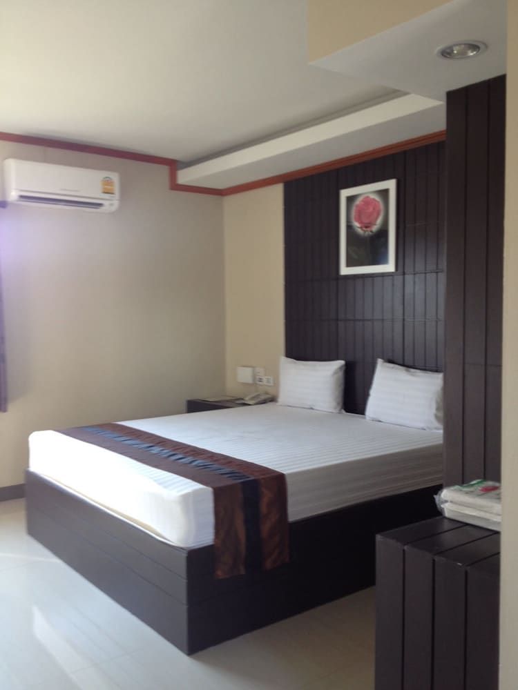 Standard King Size Bed