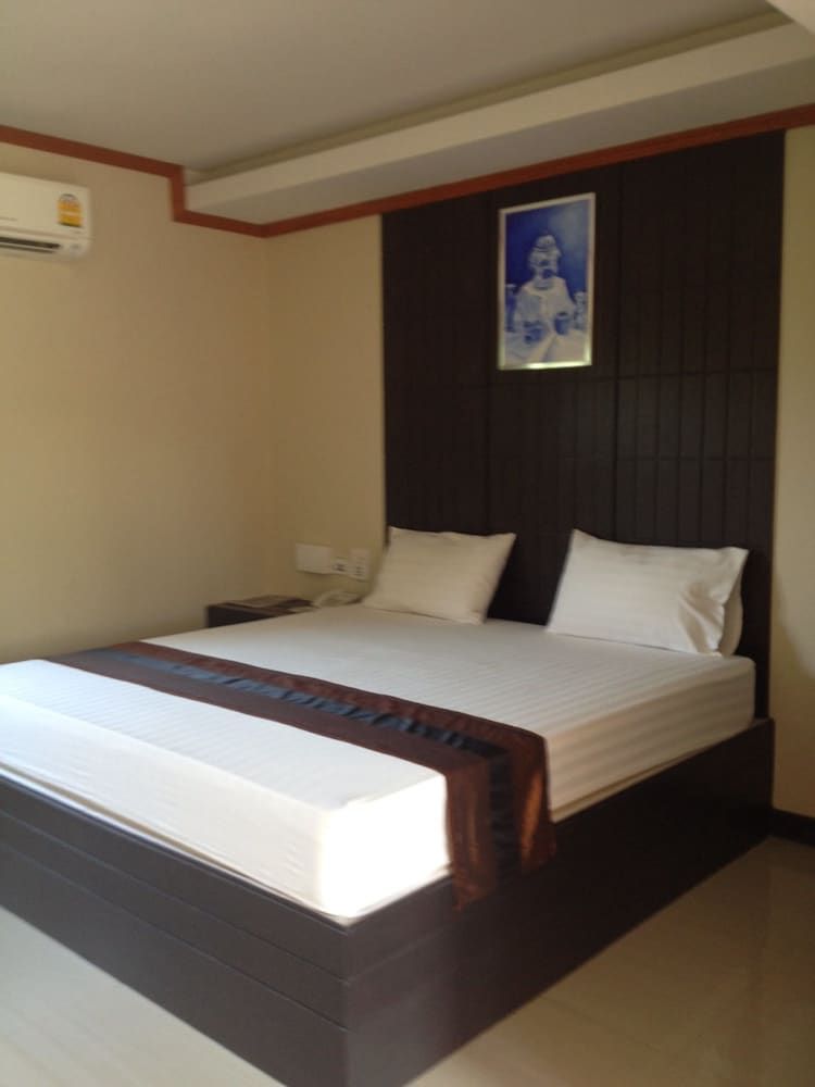 Standard King Size Bed