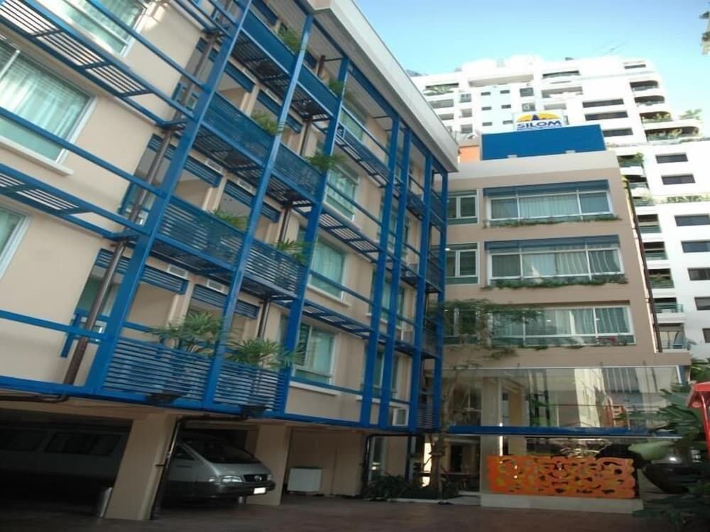 Silom convent garden