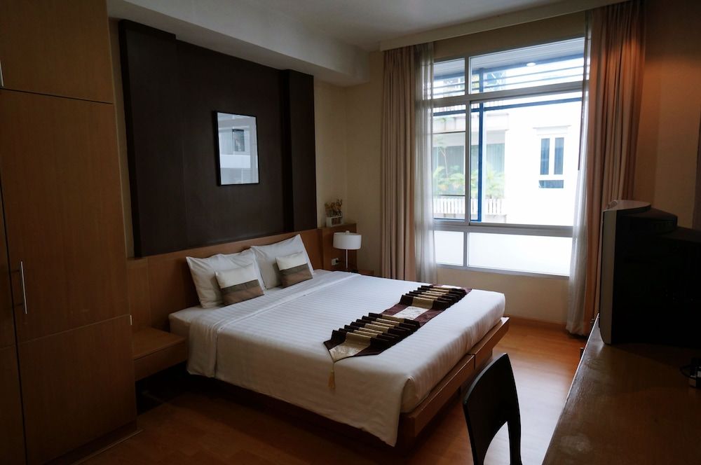 Silom convent garden Studio C 4