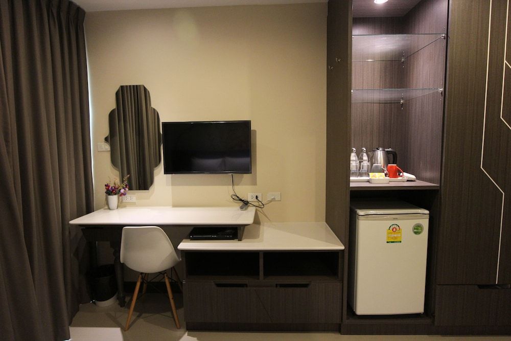 The Sila Sriracha Deluxe Double Room, 1 King Bed, City View 17