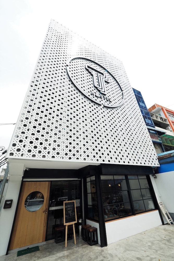 undefined T Hostel at Victory Monument 2