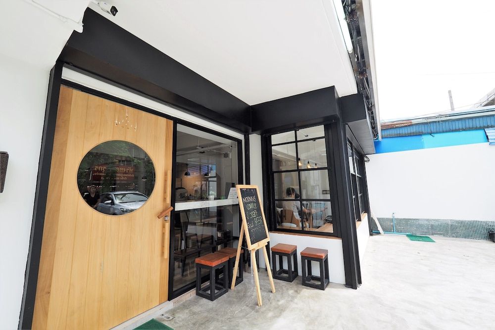 undefined T Hostel at Victory Monument 3