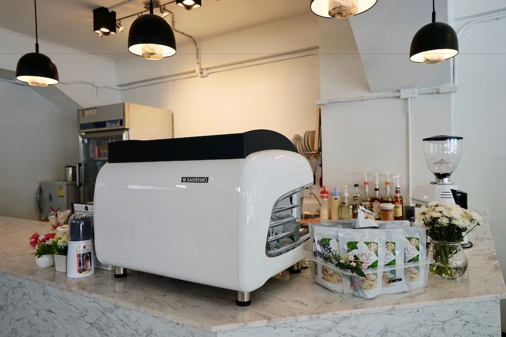 undefined T Hostel at Victory Monument 9