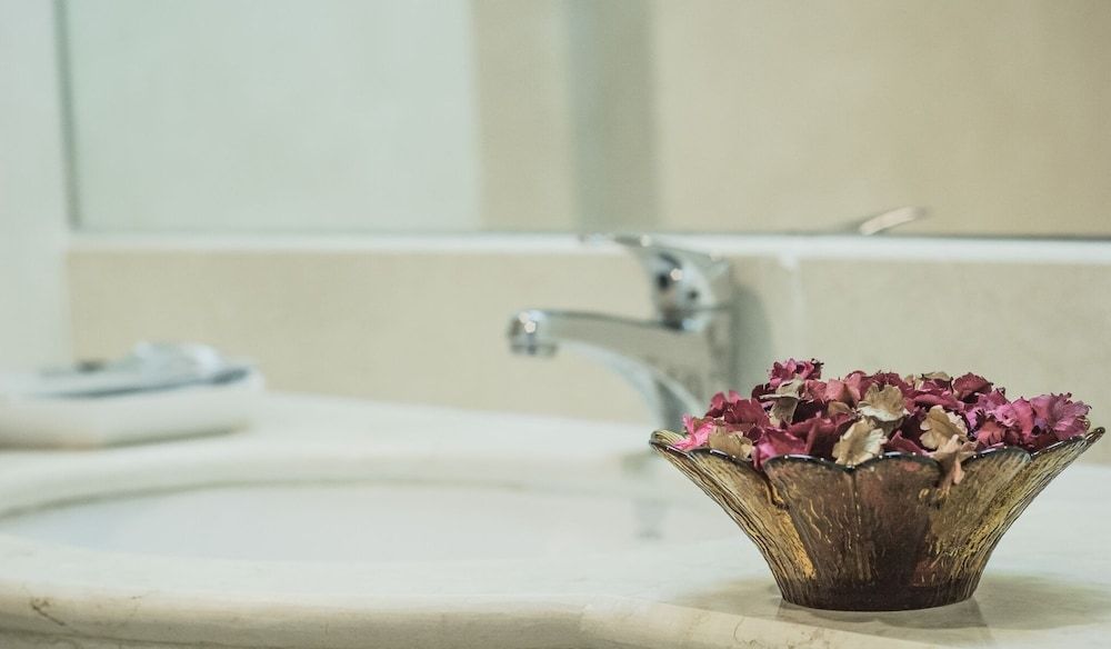 Romance Hotel Srinakarin Studio, 1 King Bed 8