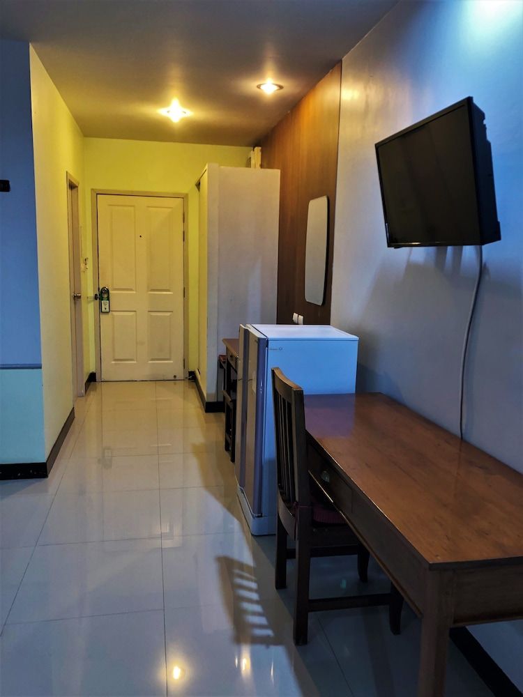 Sutus Court 1 Standard Double Room with Balcony 12