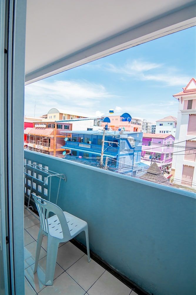 Sutus Court 1 Standard Double Room with Balcony 6