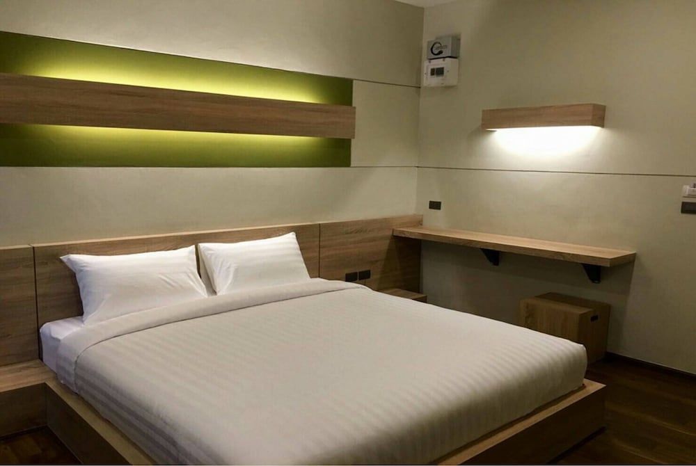 Zenith Residence Hotel Standard Double Room 2
