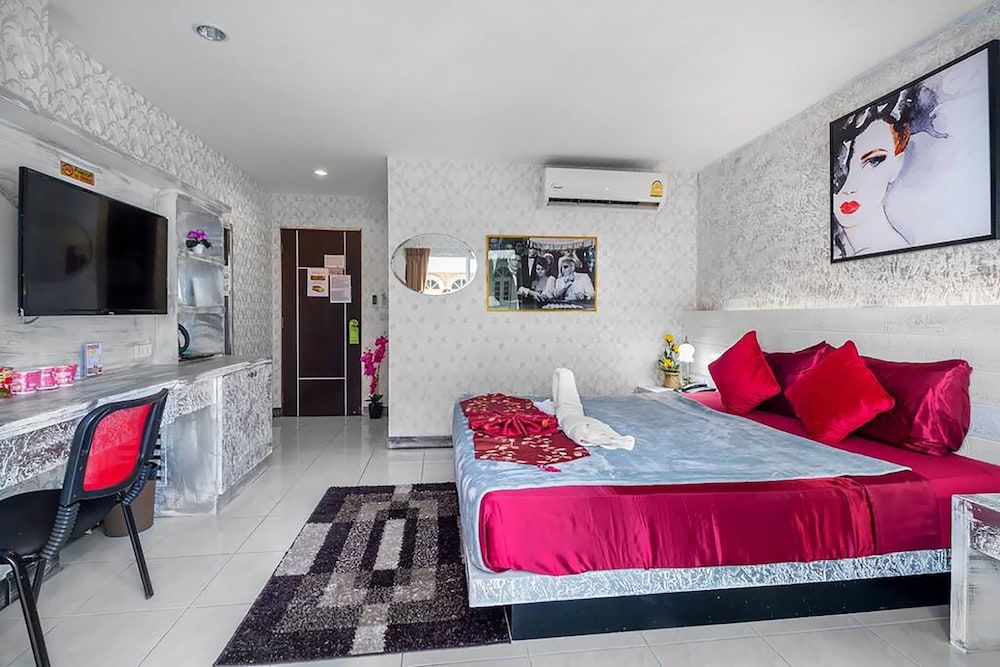 undefined The Shades Boutique Hotel Patong Phuket 2