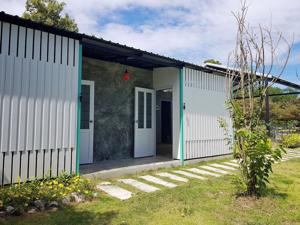 undefined White Knot Khao Yai 2