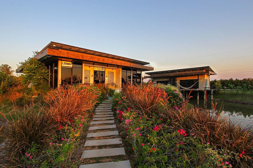 undefined White Knot Khao Yai