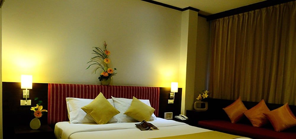 undefined Bossotel Bangkok 10