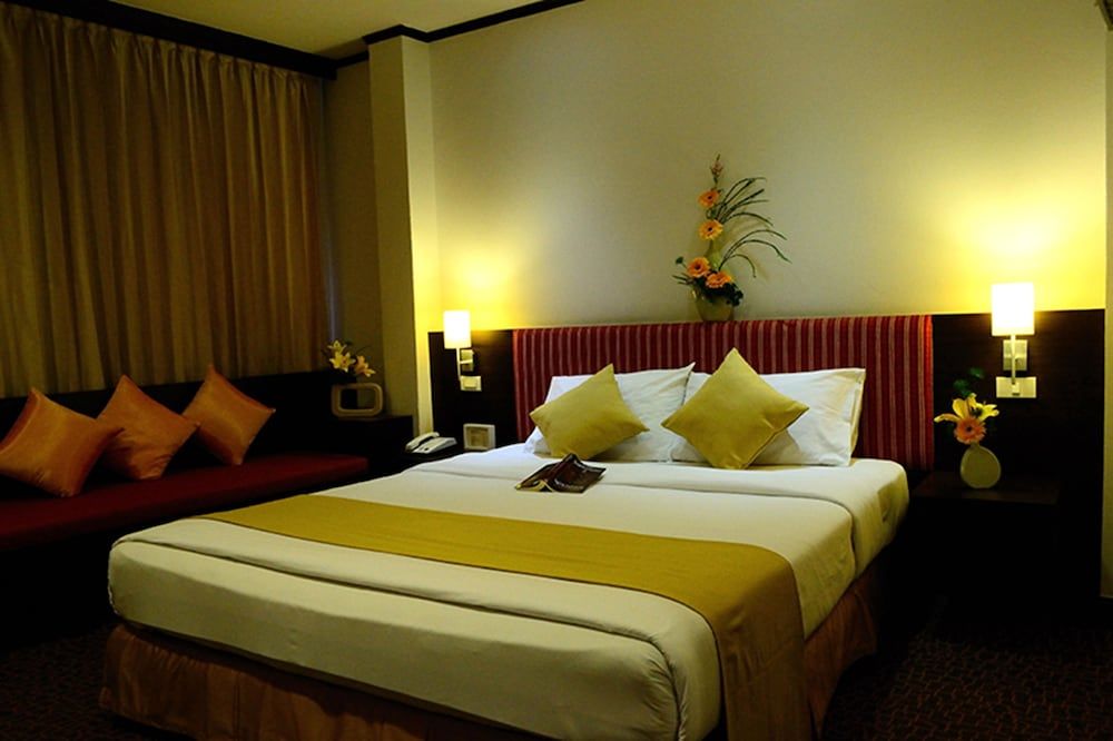 undefined Bossotel Bangkok 3