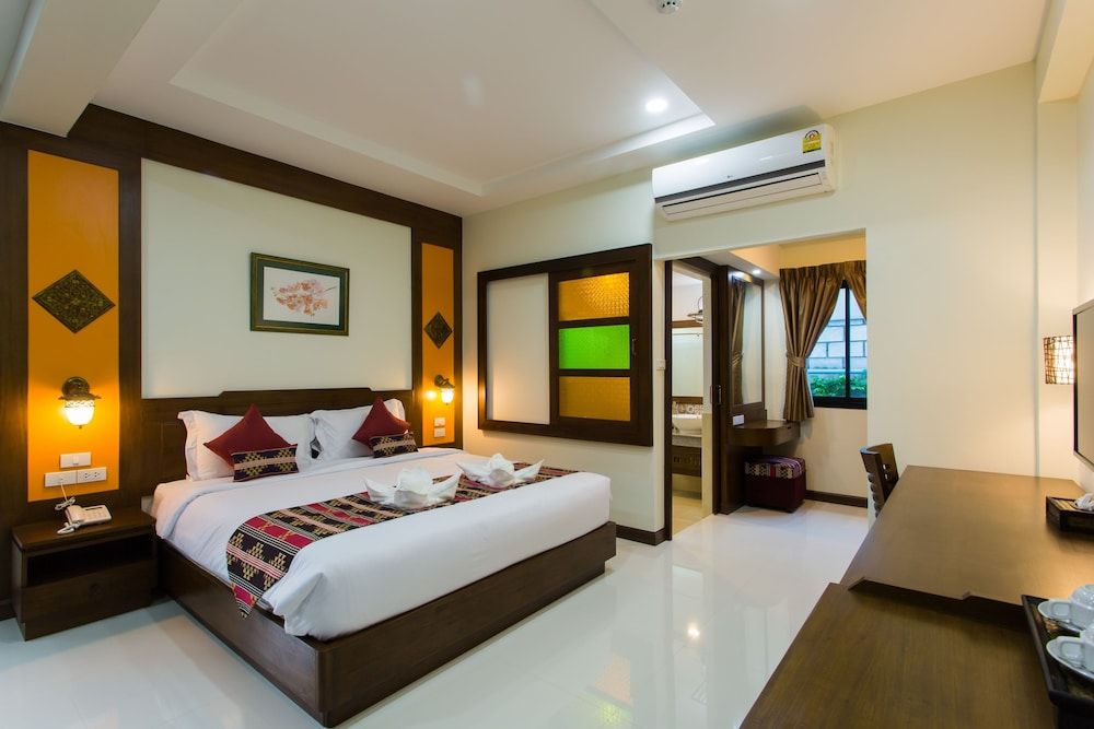 Mhonsa Hotel Deluxe Double Room 2