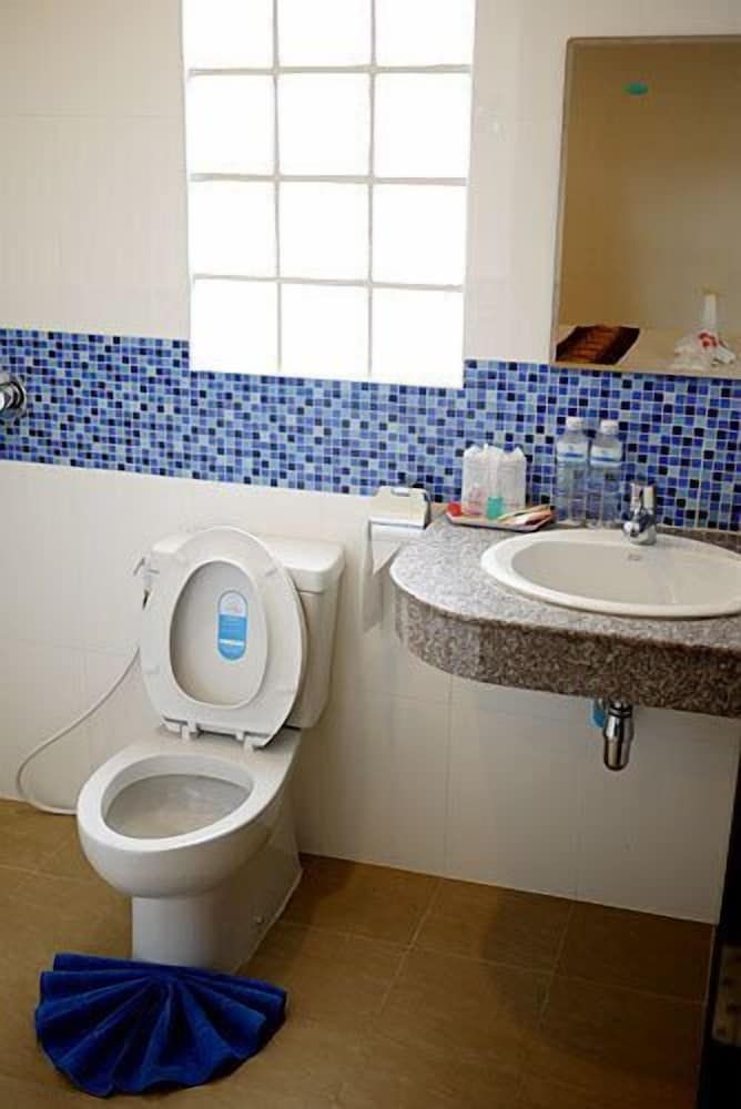 Naithon Beach Mansion Double Room 8