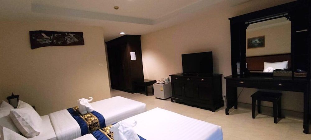 Rayong Lanna Hotel Deluxe Twin Room 4