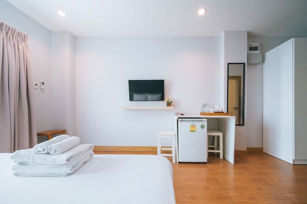 Sukhothai Garden Deluxe Double Room 4