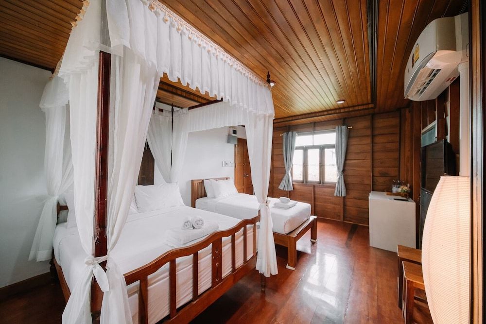 Sukhothai Garden Superior Triple Room with Garden View 3