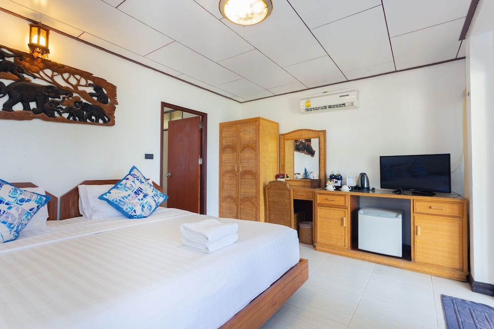 Koh Chang Grandview Resort Superior Cottage 2