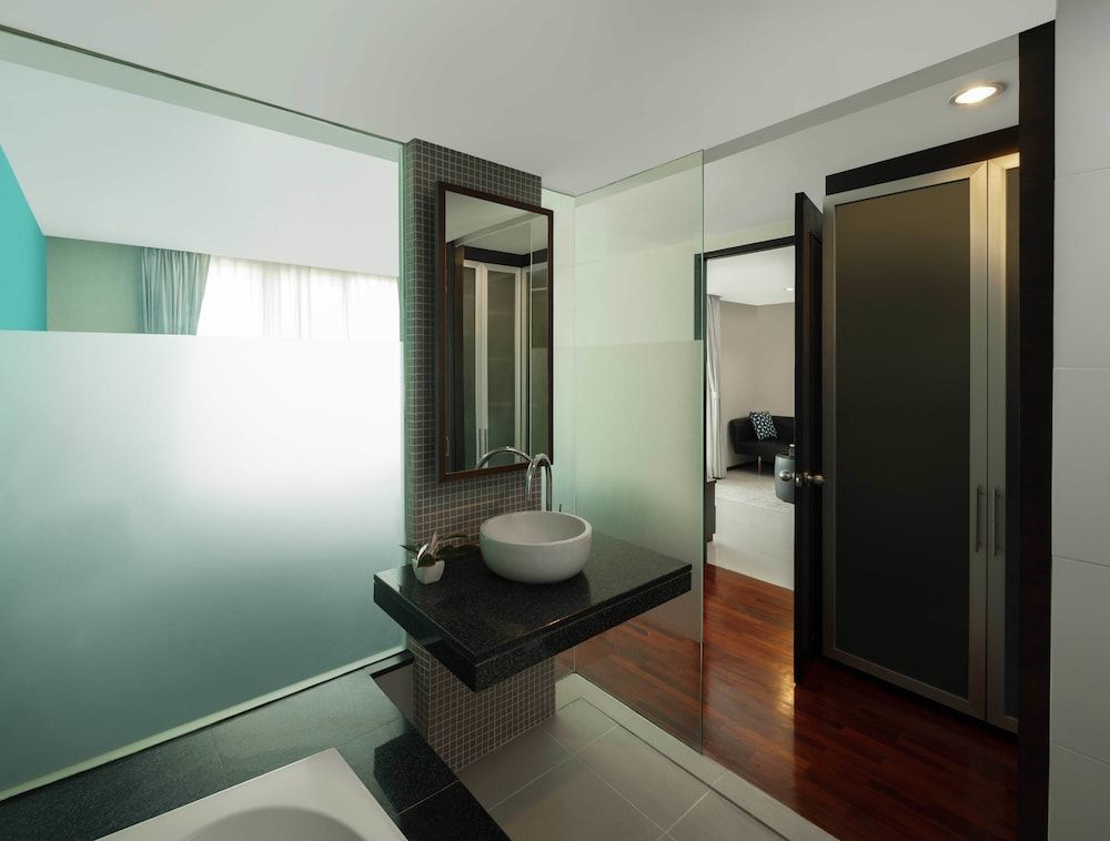 Silom Lofts Hotel Standard Double Room, 2 Bedrooms 2