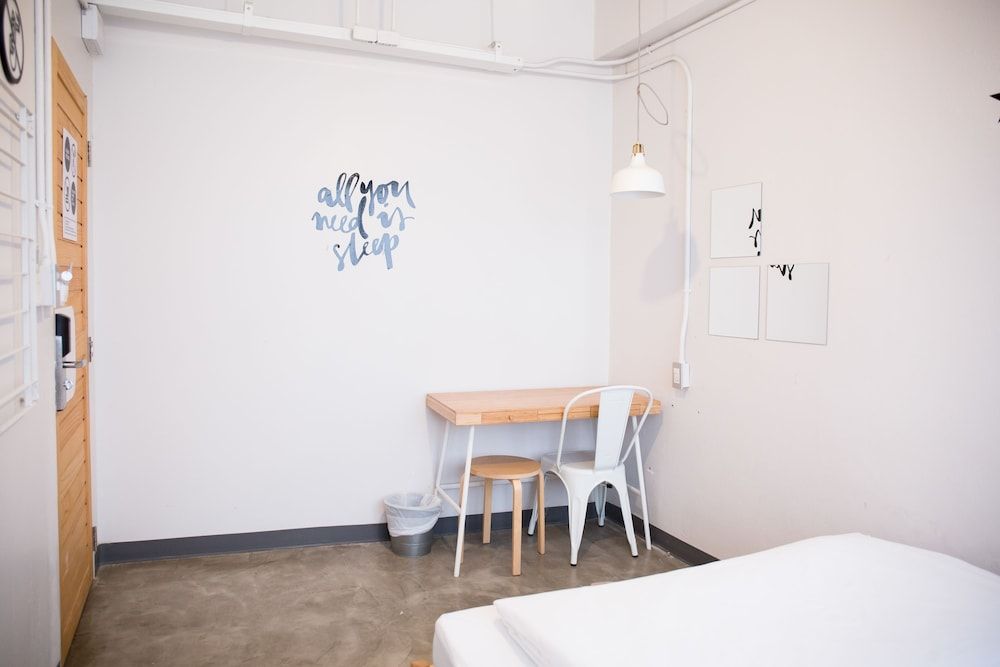 Movylodge Hostel Double Room, Shared Bathroom 9