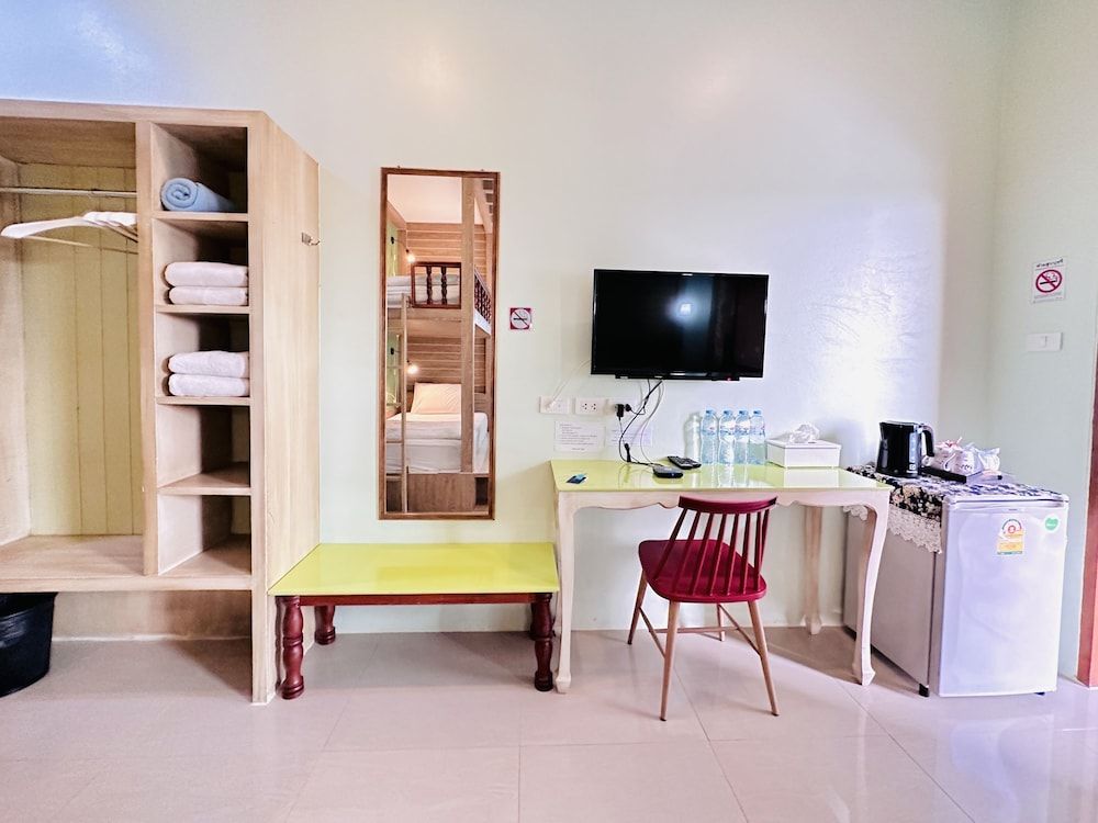 The Luna Hostel Family Triple Room, 1 Bedroom 10