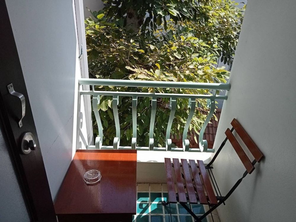 undefined Sri-Pat Guesthouse 5