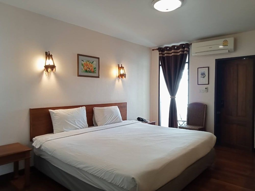 undefined Sri-Pat Guesthouse