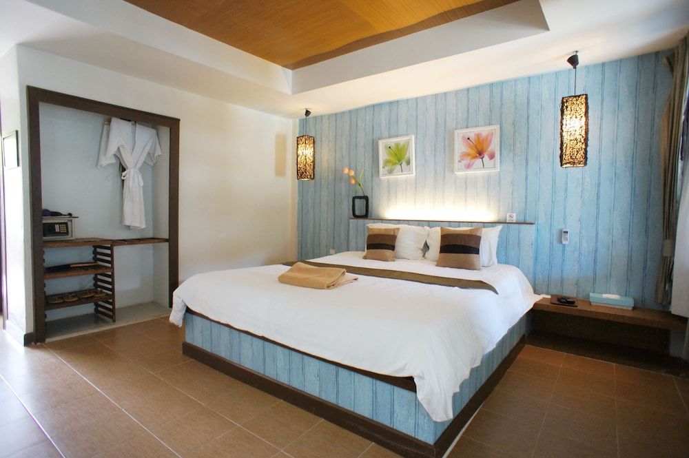 undefined The Hideaway Resort 8