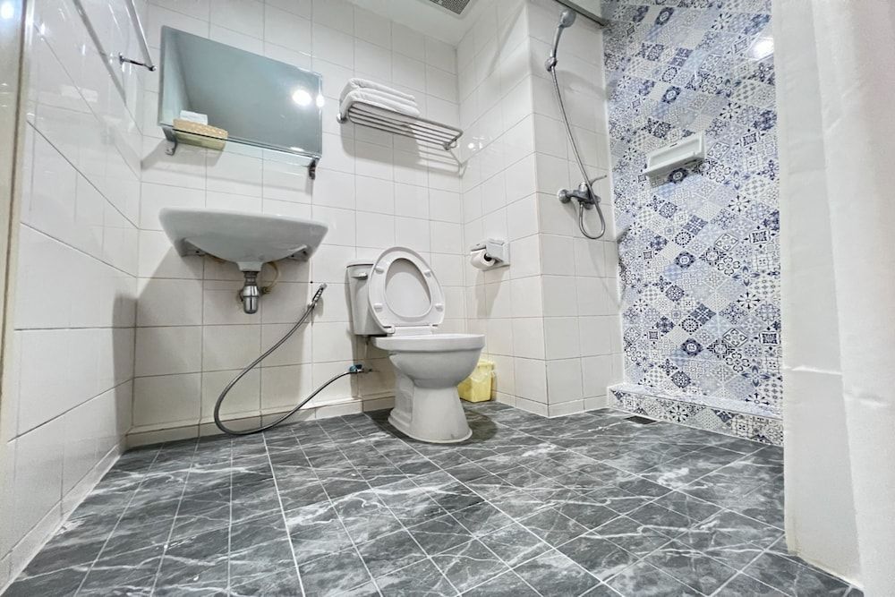 Pure Phuket Residence Standard Twin Room 5