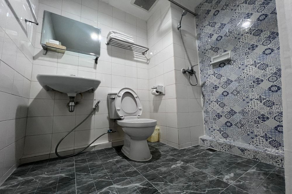 Pure Phuket Residence Standard Twin Room 7