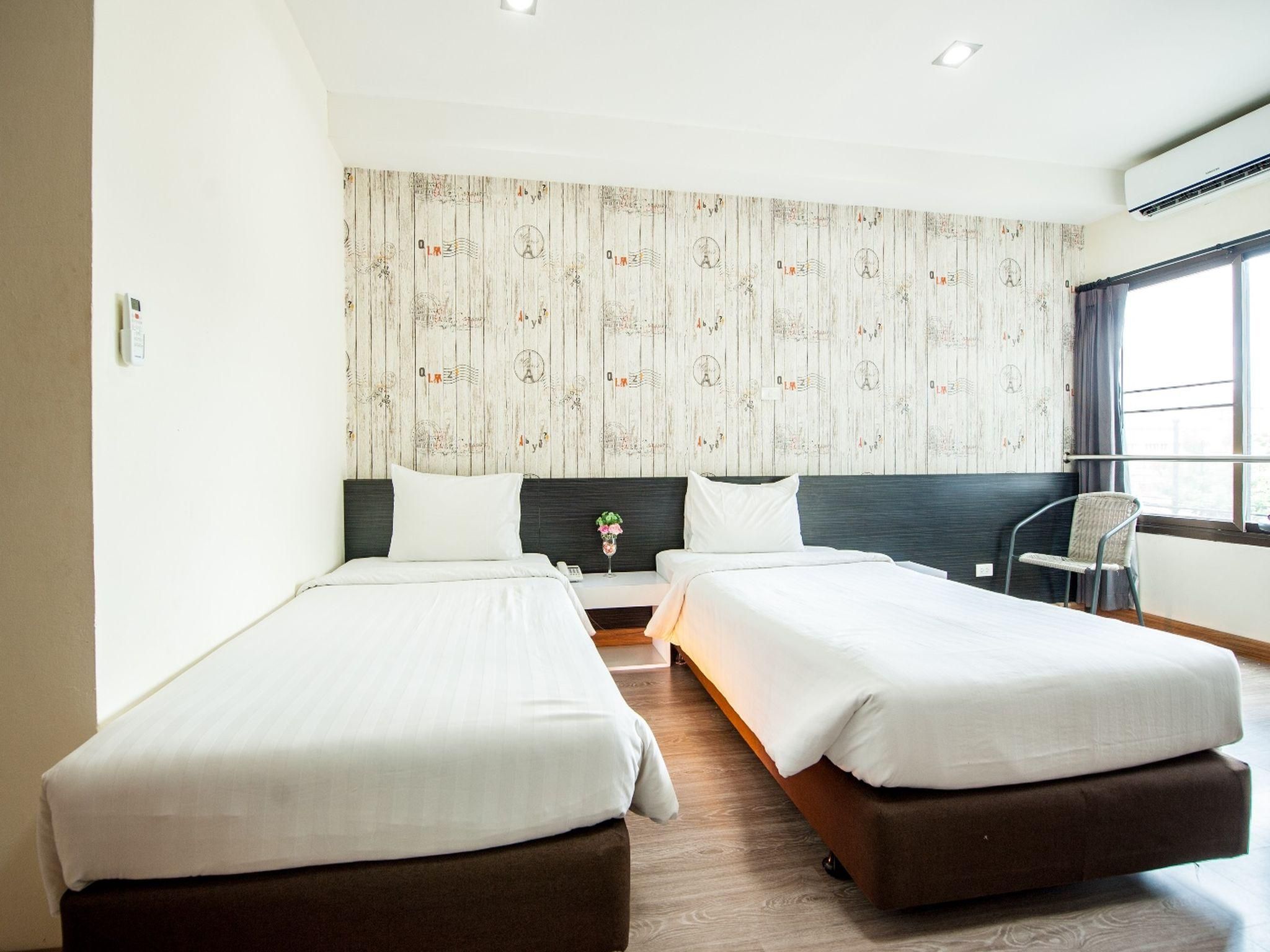 Prajaktra City Hostel Superior Twin Room 2