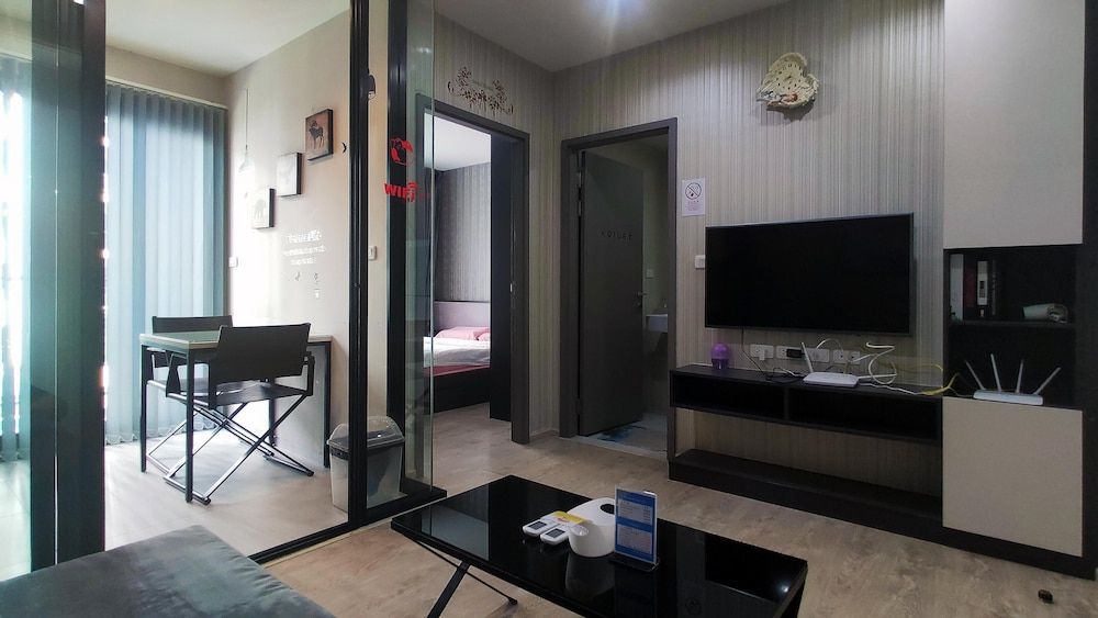Pattaya Central Sea View Pool Suite Apartment City View 9