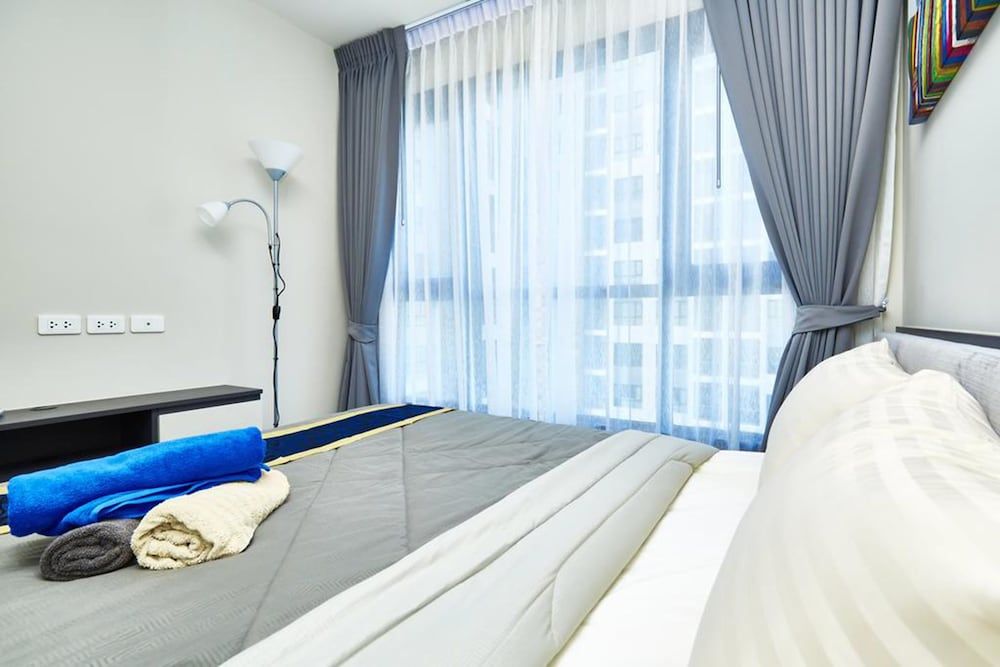 Pattaya Central Sea View Pool Suite Apartment City View 3