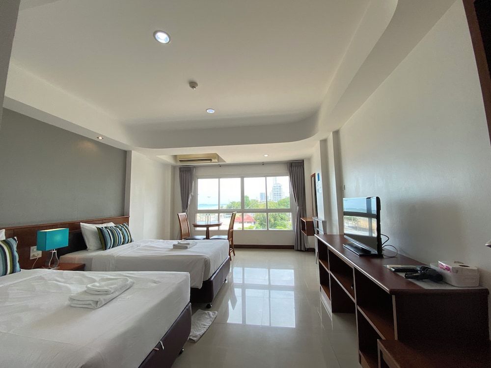 Standard Sea View Twin Room