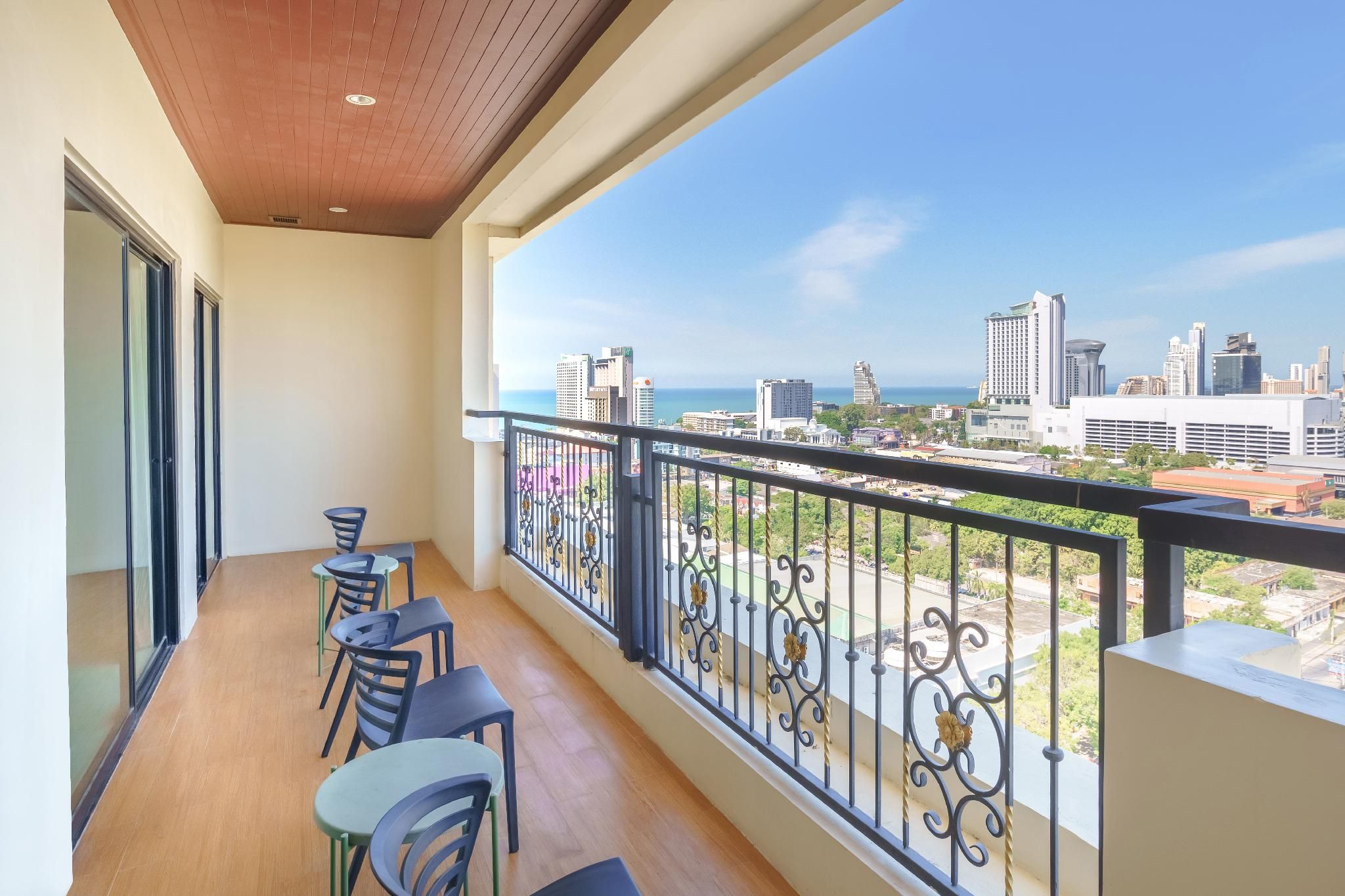 Premium Family Suite