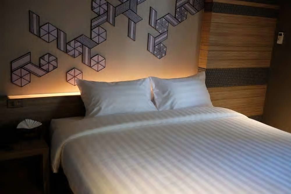 NAP Hotel Bangkok Superior Room 5