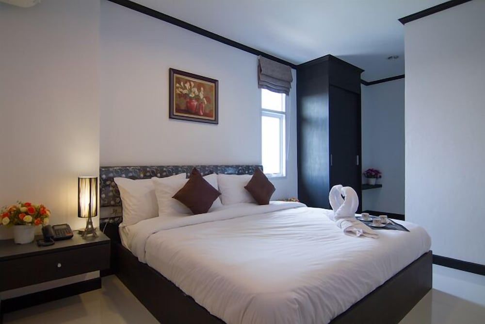 Leelawadee Grand Hotel Standard Room / Double Bed 6