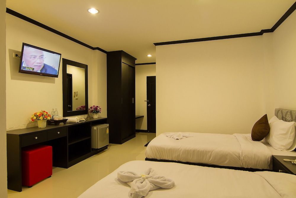 Leelawadee Grand Hotel Standard Room / Twin Bed