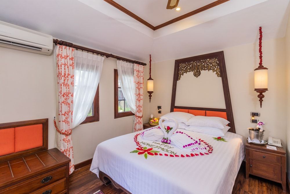 Anavana Beach Resort Deluxe Cottage 11