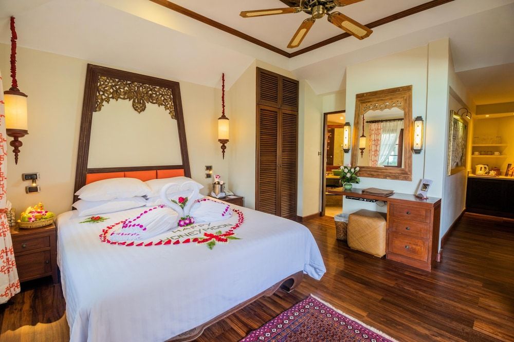 Anavana Beach Resort Deluxe Cottage 14