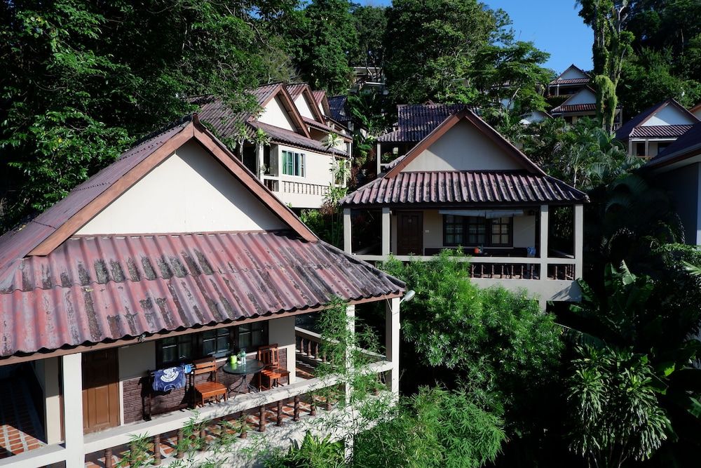 undefined Kata Beachwalk Hotel and Bungalows 9