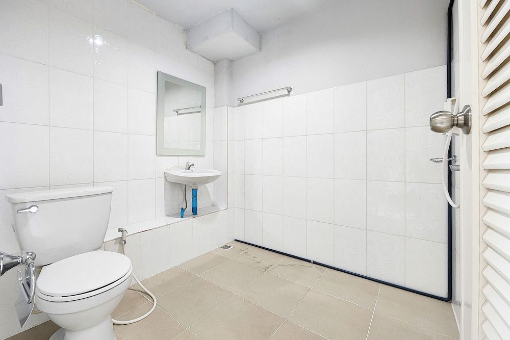 Freesia Guesthouse Suvarnabhumi Room 14