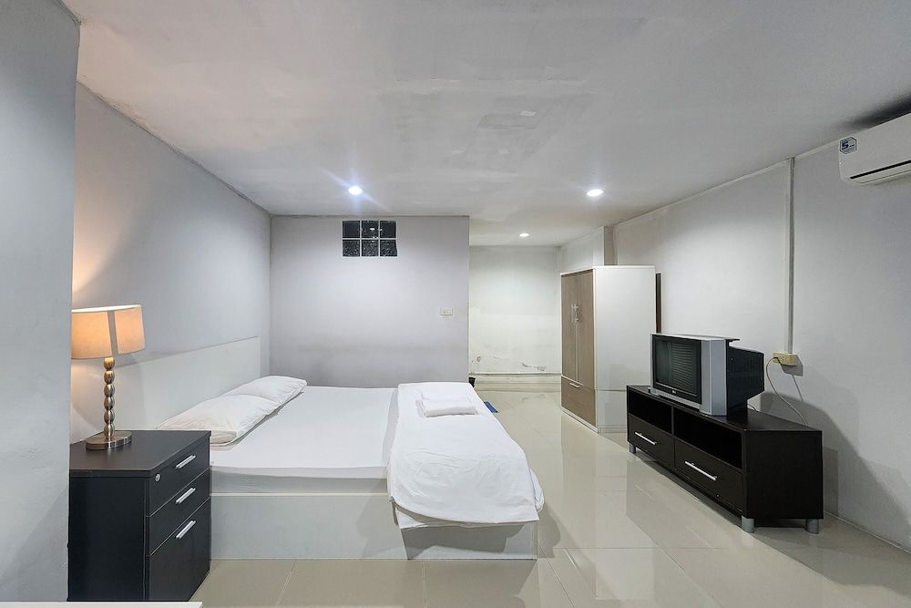 Freesia Guesthouse Suvarnabhumi Room 3